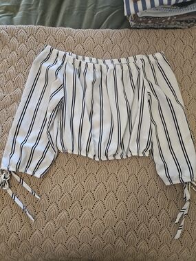 SHEIN White Off-Shoulder CropTop with Black Stripes